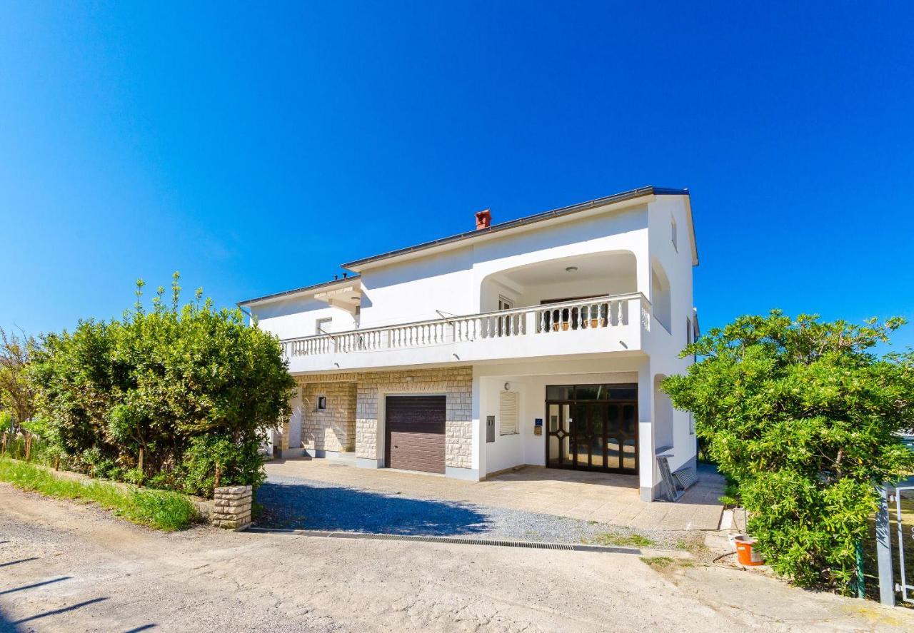 Apartments Slavica R Banjol Bagian luar foto