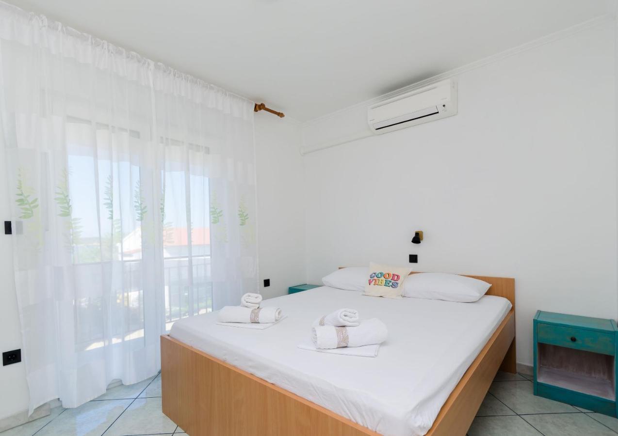 Apartments Slavica R Banjol Bagian luar foto