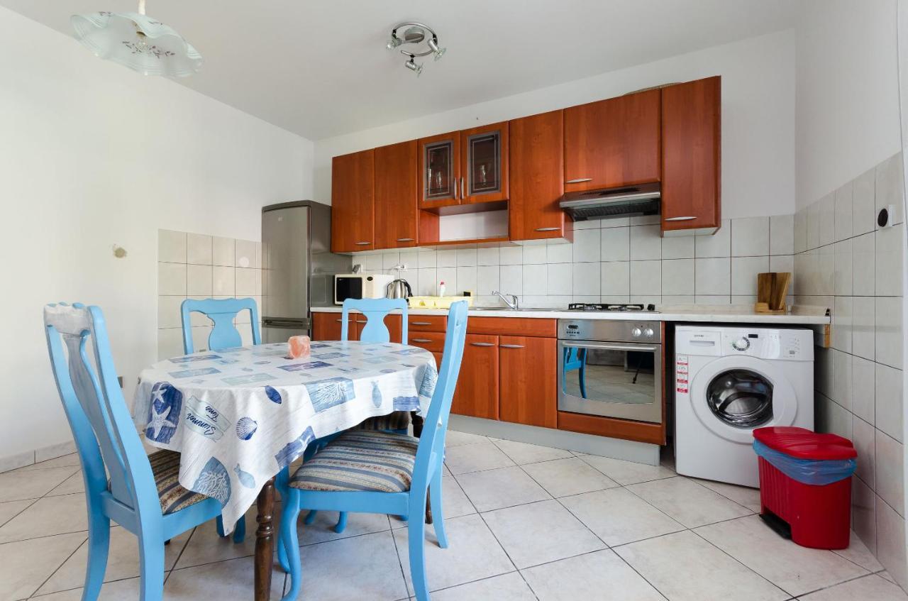 Apartments Slavica R Banjol Bagian luar foto